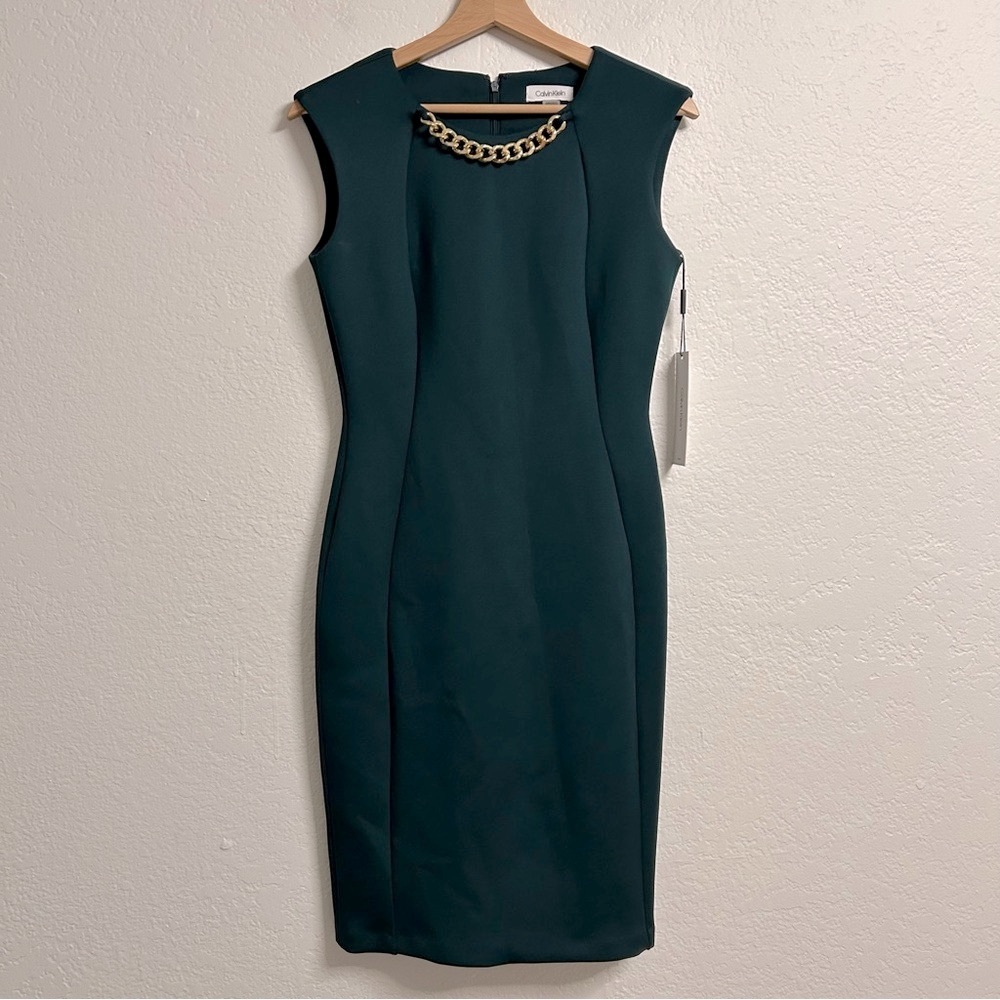 NWT Calvin Klein Forest Green Sleeveless Dress with Gold Chain,‎ Size 4